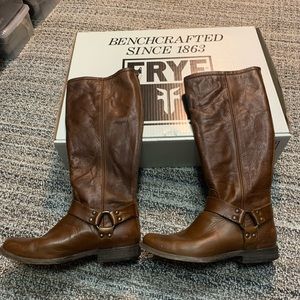 Frye Phillip Harness Cognac size 8
